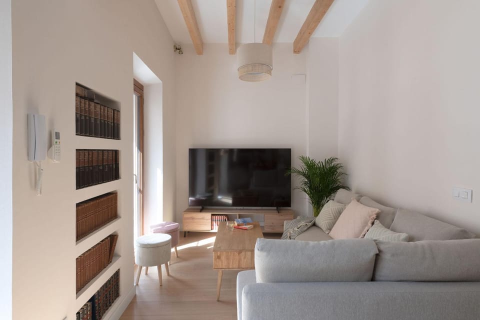 Communal lounge/ TV room, Living room