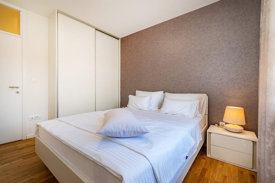 Bed, Bedroom, wardrobe