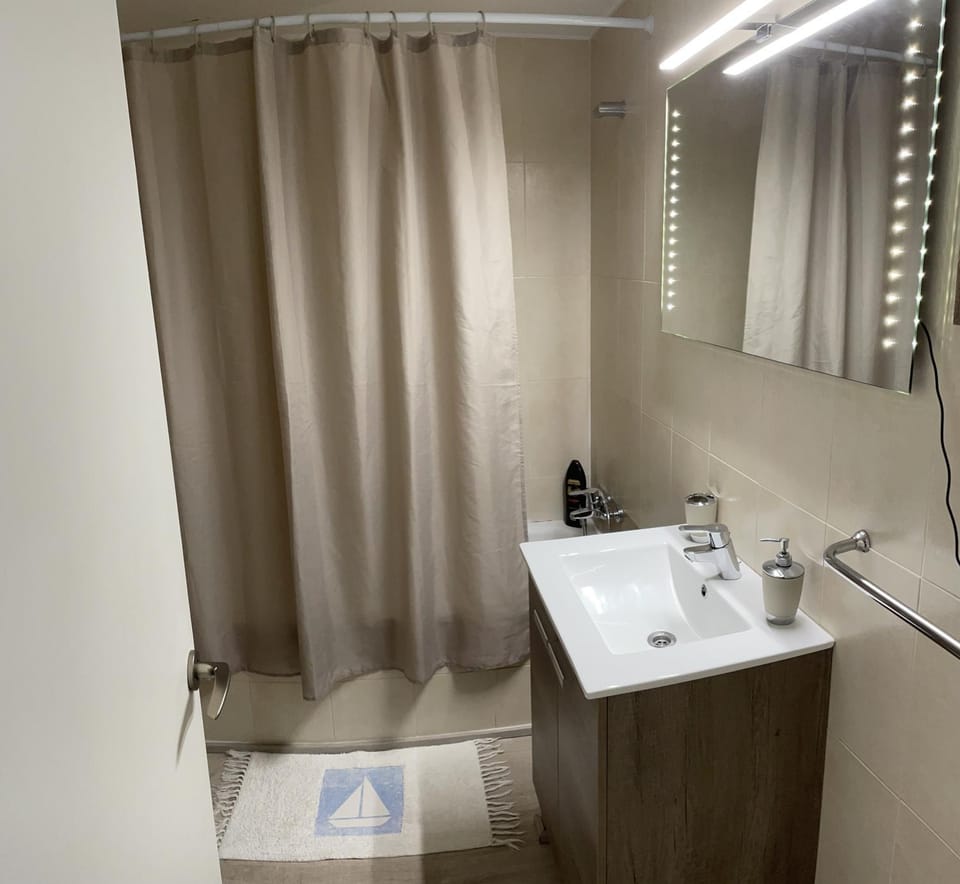 Bathroom, Bath