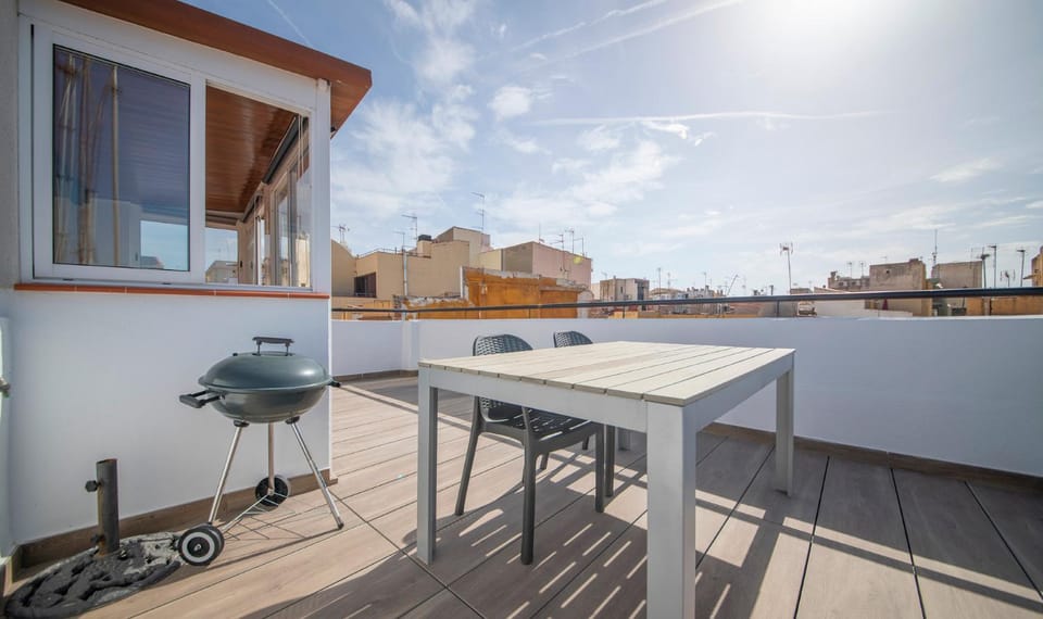 BBQ facilities, Balcony/Terrace, City view