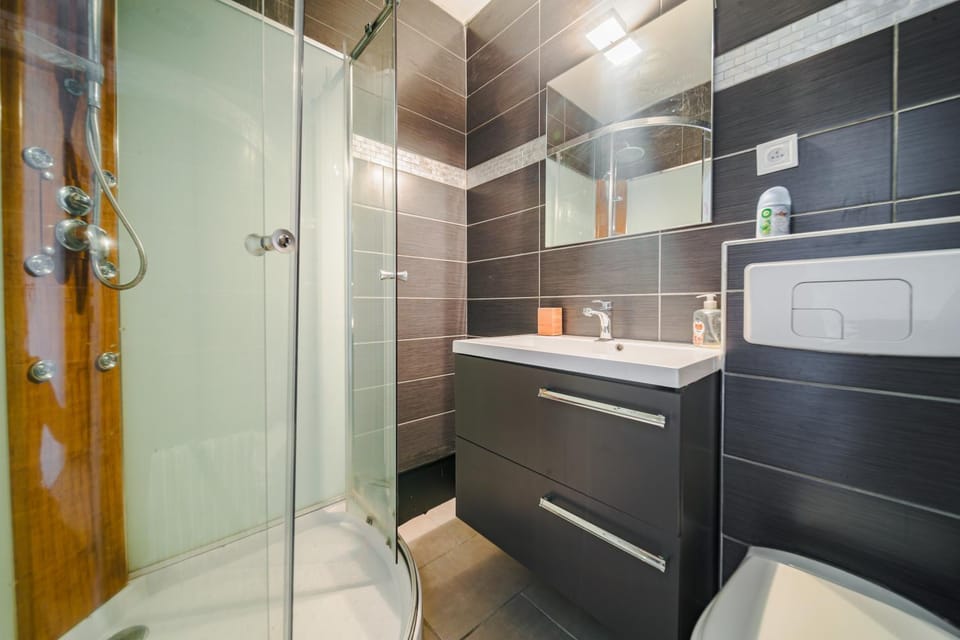 Bathroom, Other