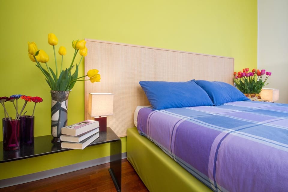 Photo of the whole room, Bedroom