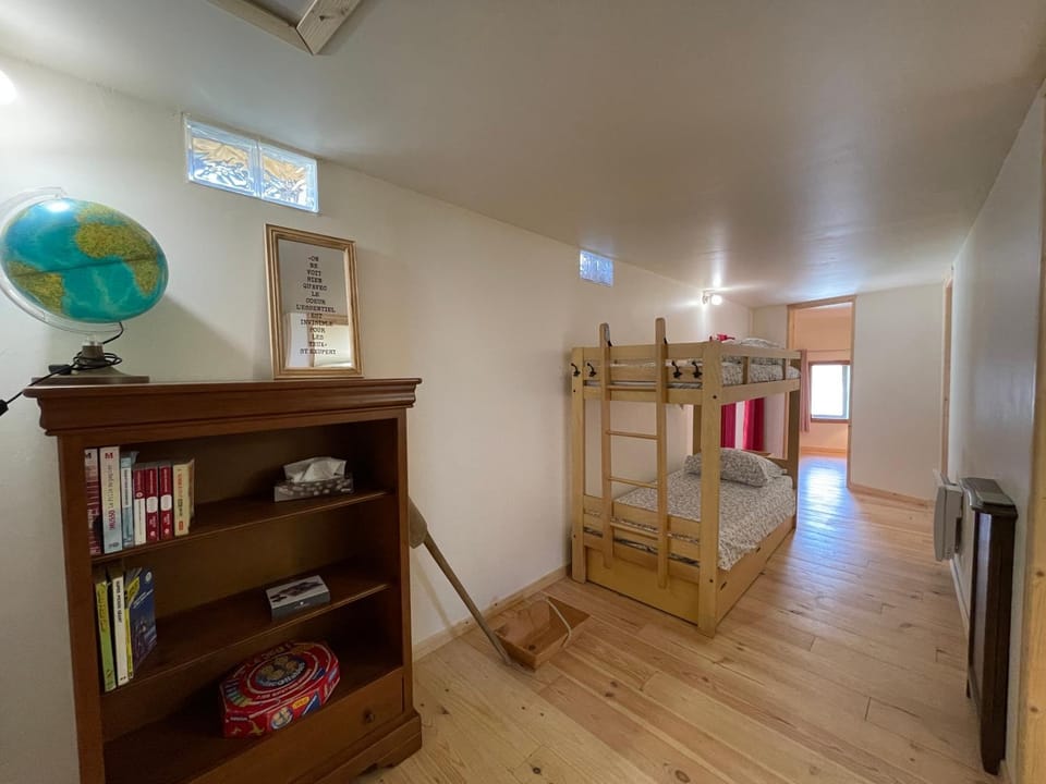 Library, bunk bed