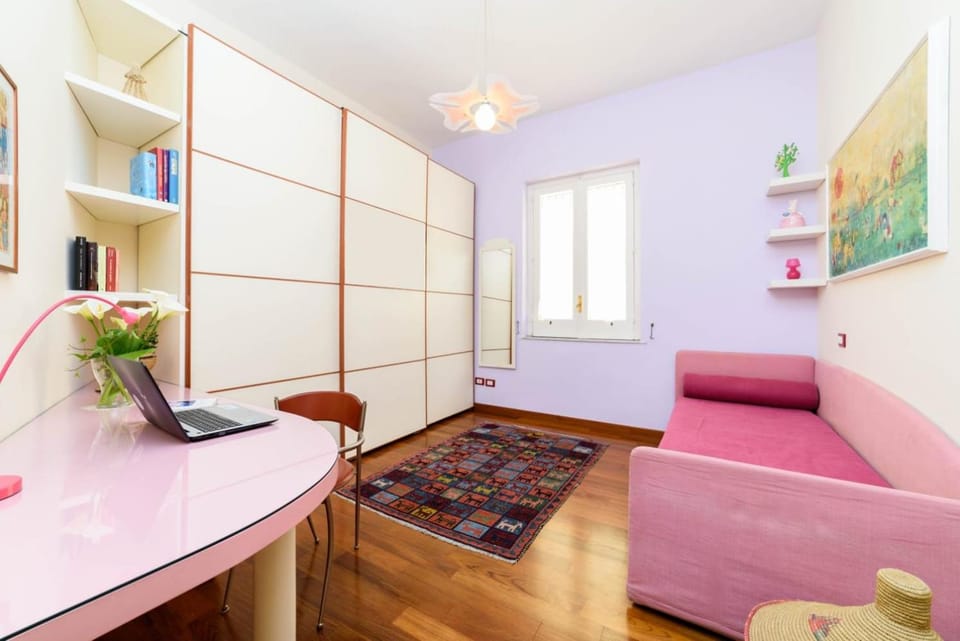Bed, Photo of the whole room, Bedroom, hair dresser, wardrobe