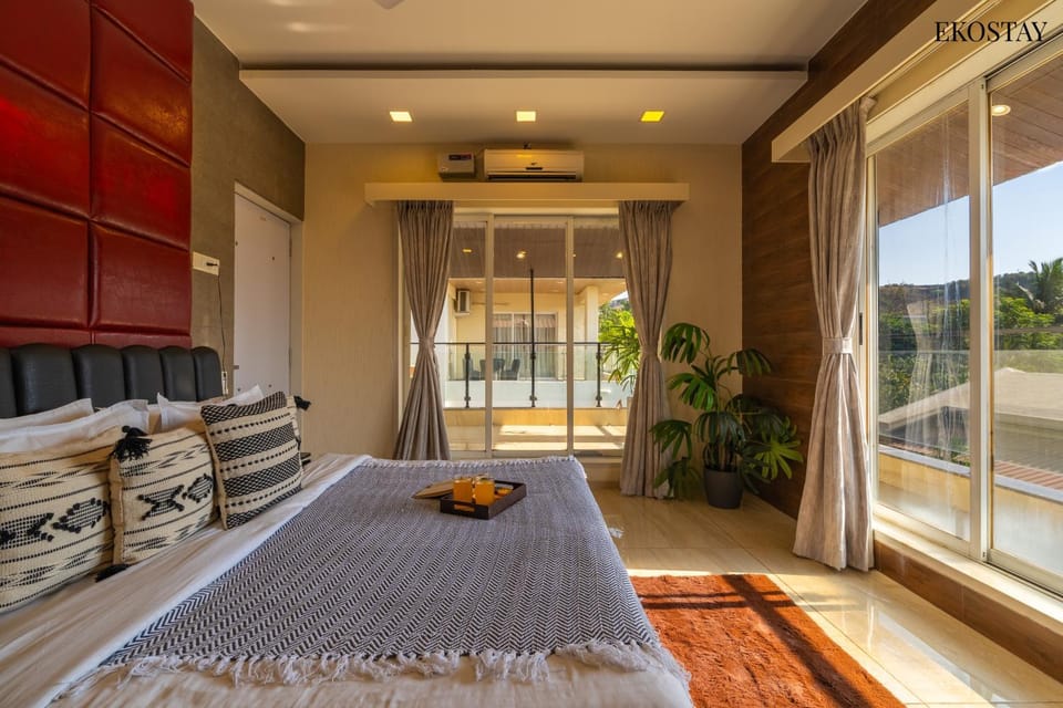 Bed, View (from property/room), Balcony/Terrace, Photo of the whole room, Bedroom