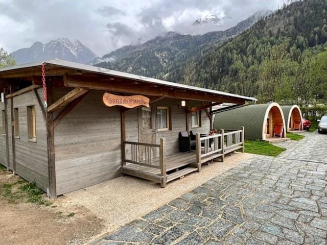 Bungalow Miralago in Camping Cavresc, Via dal Cavresc 1, 7746 Le Prese-Poschiavo House in Province of Brescia