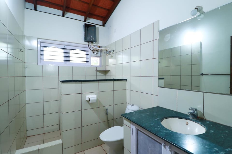 Shower, Toilet, Bathroom, bidet, towels, towels