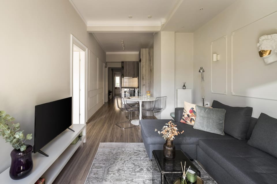 TV and multimedia, Living room, Seating area