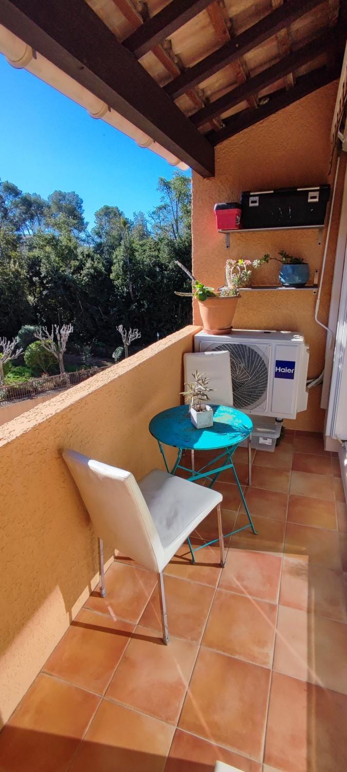 Bel appartement calme et proche des plages Apartment in Hyères