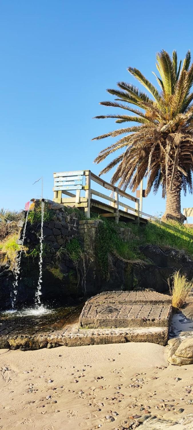 Escapada romántica con piscina y estufa a leña en Cuchilla Alta House in Canelones Department, Uruguay