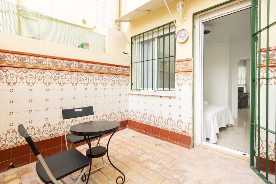 Bordador Central Courtyard by Valcambre Apartment in Seville