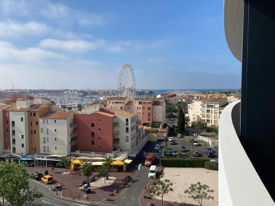 Neighbourhood, City view
