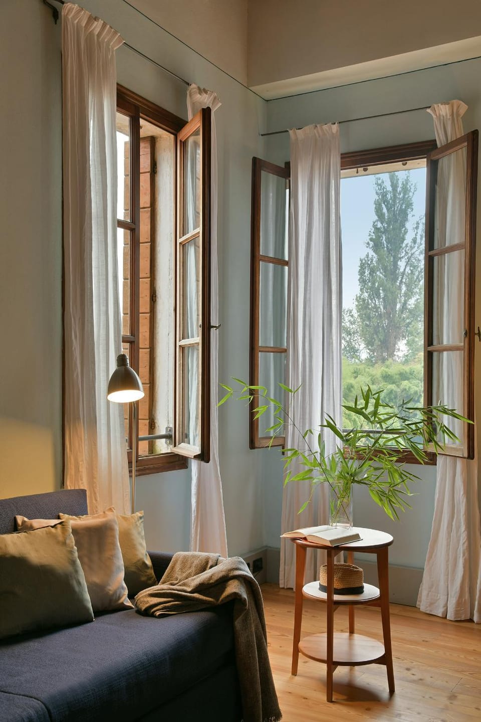 Living room, Garden view