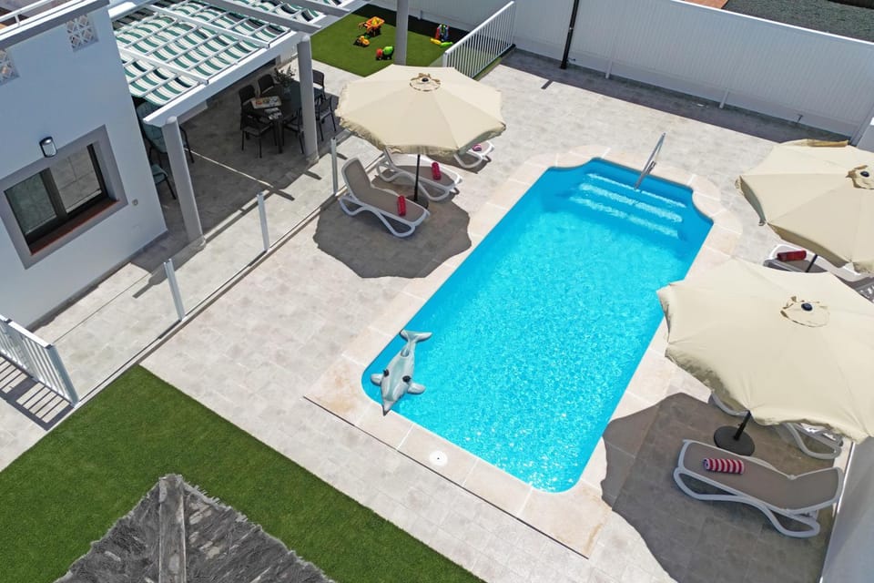 Ideal for family holidays, near beach and golf- Casa James Villa in Maxorata