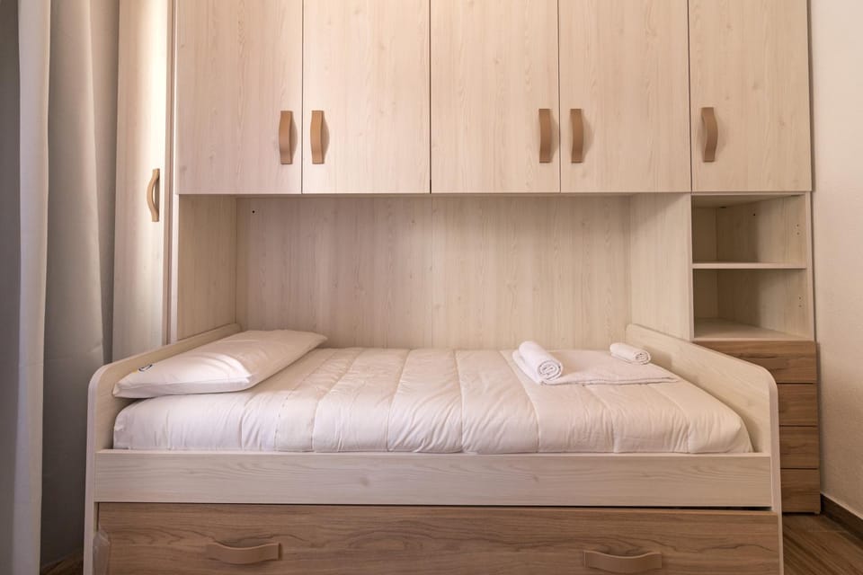 Bed, Photo of the whole room, Bedroom, towels, wardrobe