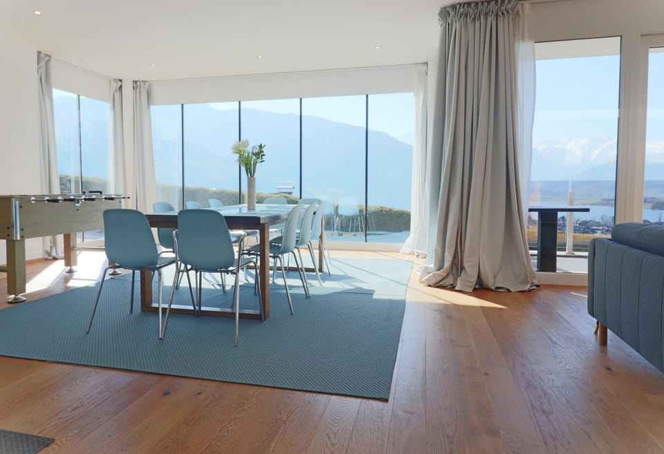 Living room, Dining area, Lake view, Mountain view