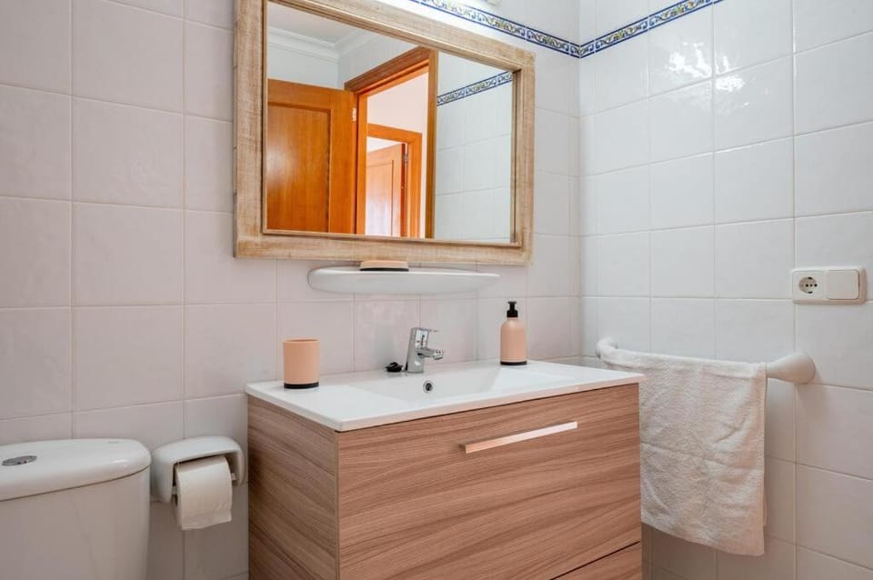 Apartamentos Karin 2°E Apartment in Cala Ferrera