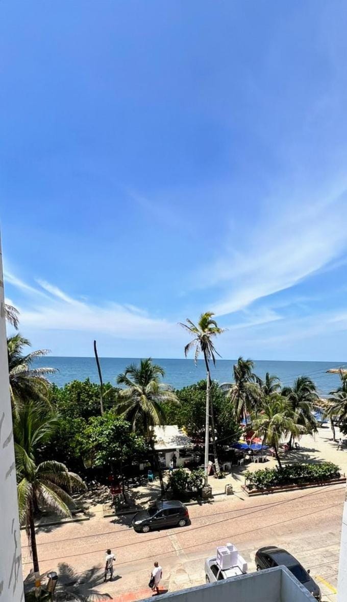 Nearby landmark, Natural landscape, Photo of the whole room, Sea view