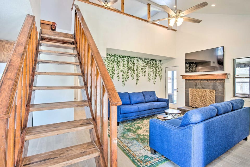 Updated Norman Getaway w/ Porch + Fire Pit! House in Norman