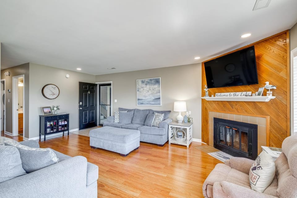 Sun-Filled Condo w/ Smith Mountain Lake Views House in Smith Mountain Lake