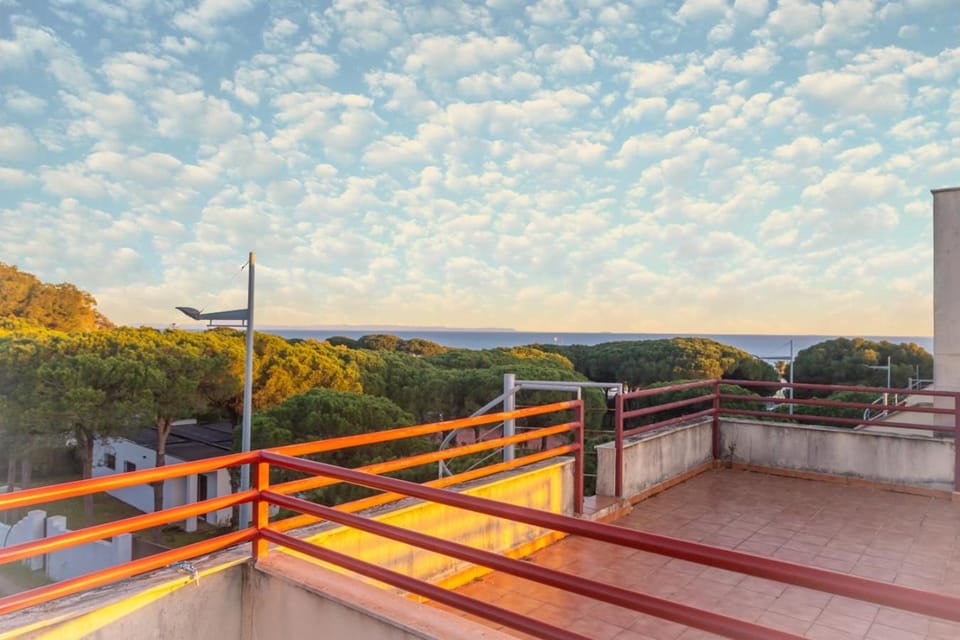 Serene in Caños: Terrace, Pool & Beach Apartment in La Janda