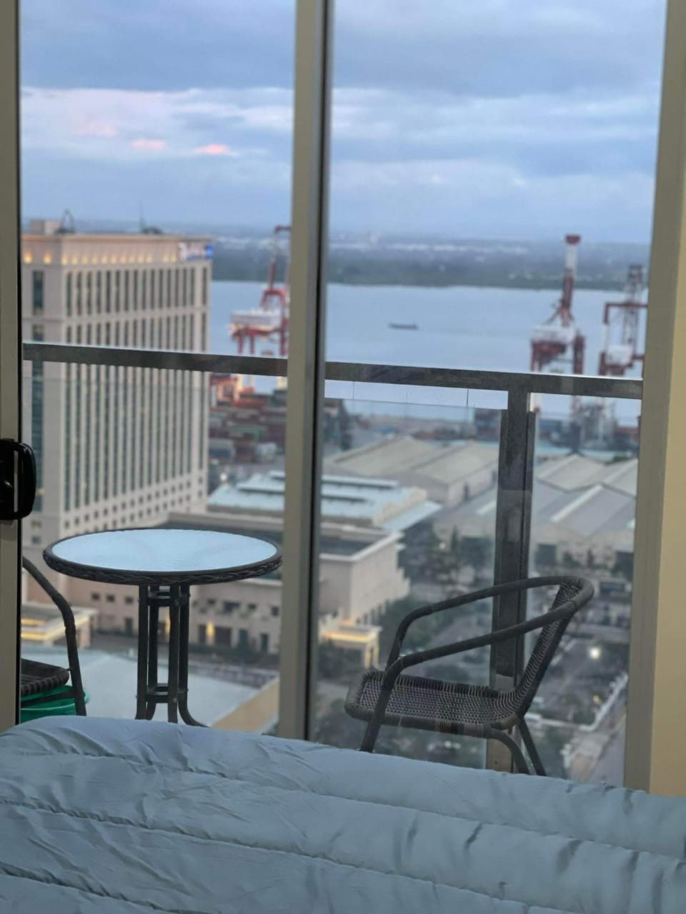 Bay View Apartment Sunvida Tower 28 Apartment in Lapu-Lapu City