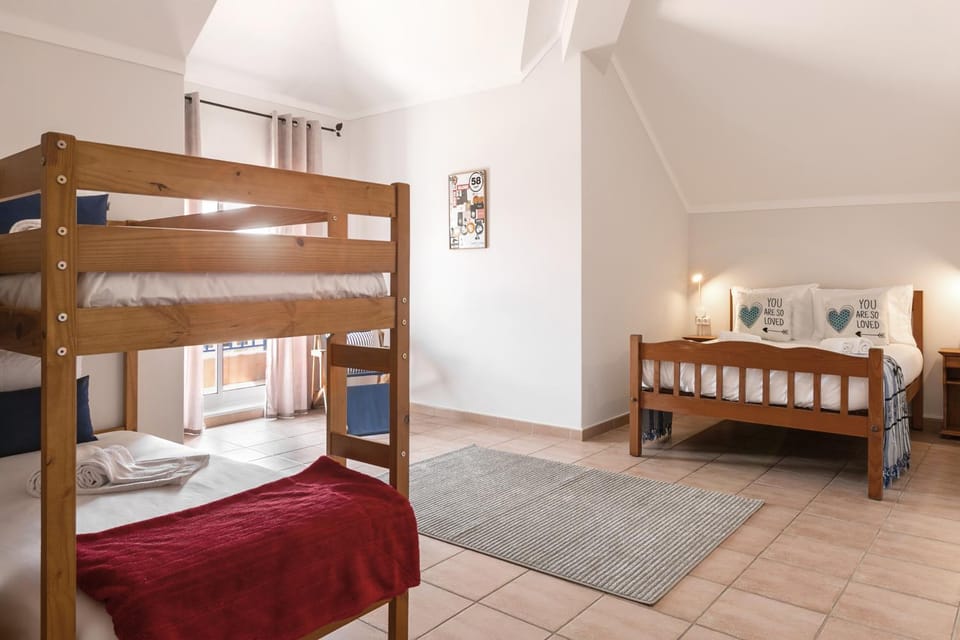 Bed, Photo of the whole room, Bedroom, bunk bed, towels