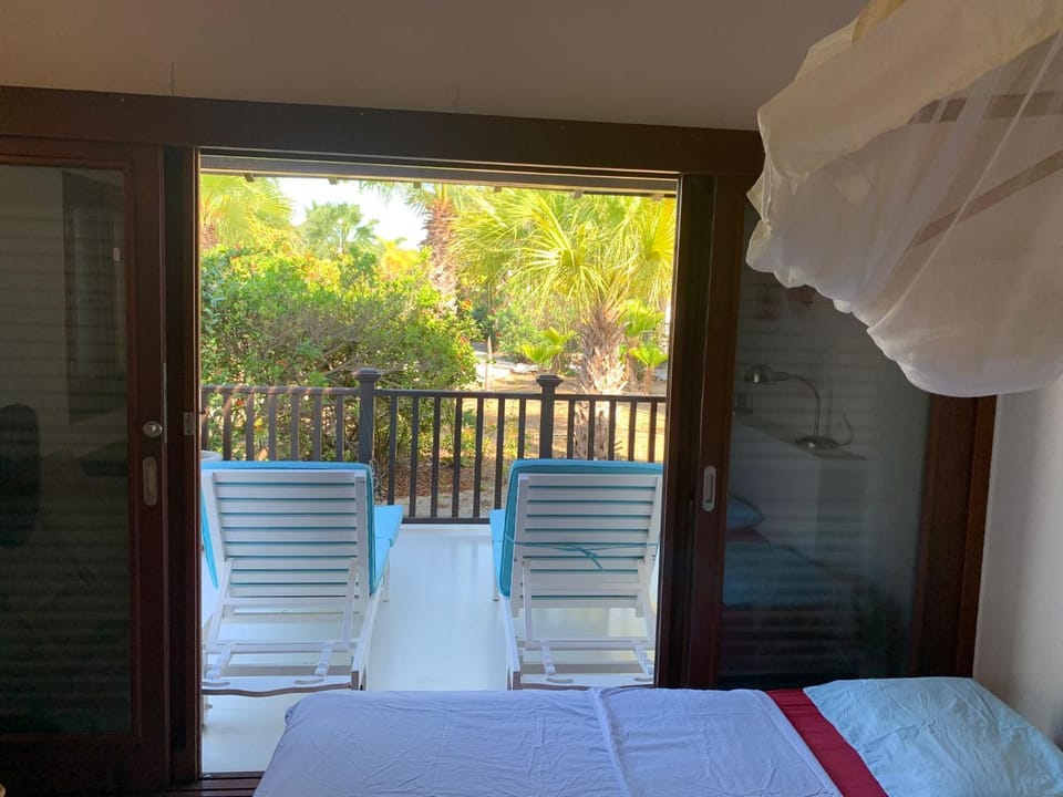 Garden, Bedroom