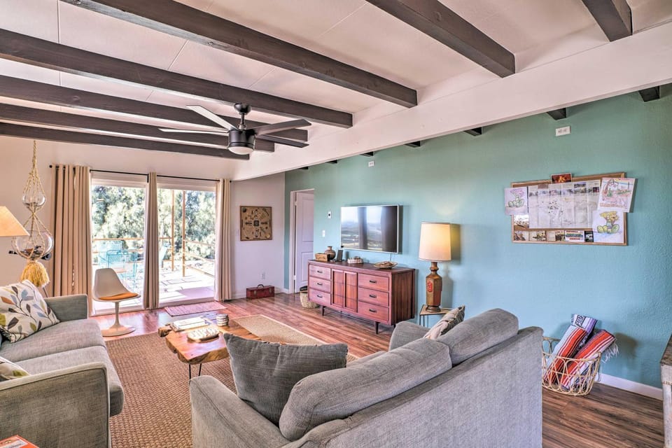 Pet-Friendly Home w/ Patios & Private Hot Tub! House in Twentynine Palms