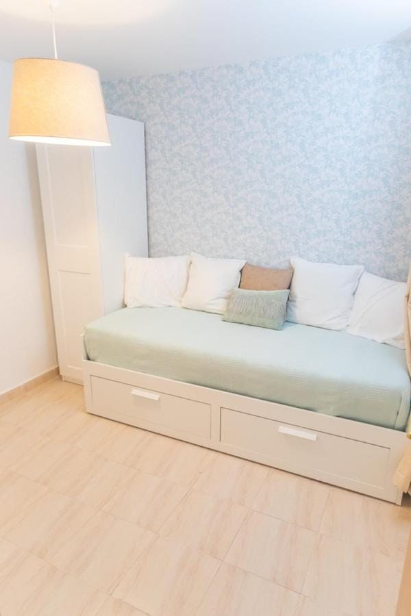 Mediterranean style: steps from the sand Apartment in La Janda