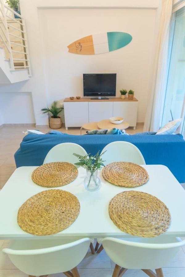 Mediterranean style: steps from the sand Apartment in La Janda