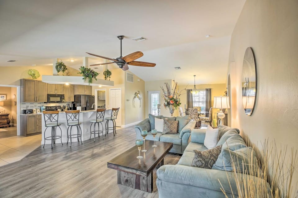 Lanai & Heated Pool: Stunning Cape Coral Getaway House in Cape Coral