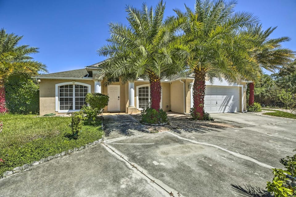 Peaceful Lehigh Acres Home w/ Grill + Lanai! House in Lehigh Acres
