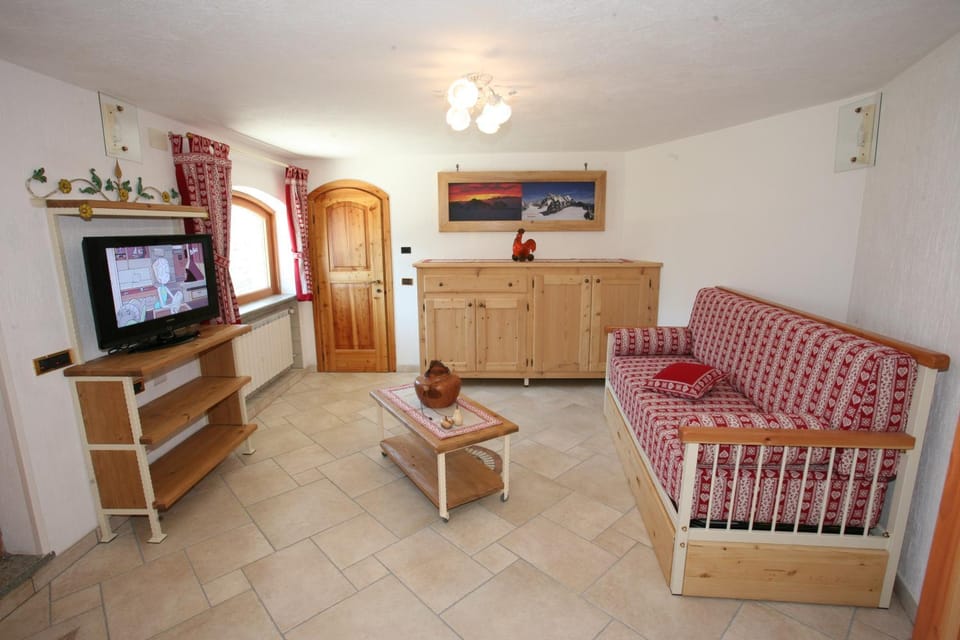 Living room, Swimming pool