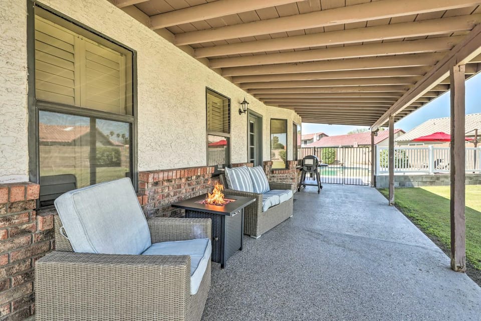 2 Mi to Dtwn Gilbert! Snowbird Escape w/ Pool Apartment in Gilbert