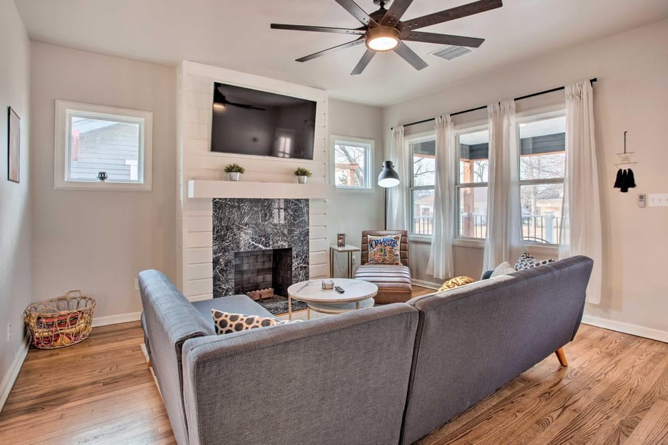 Charming Downtown Home w/ Updated Interior! House in Oklahoma City