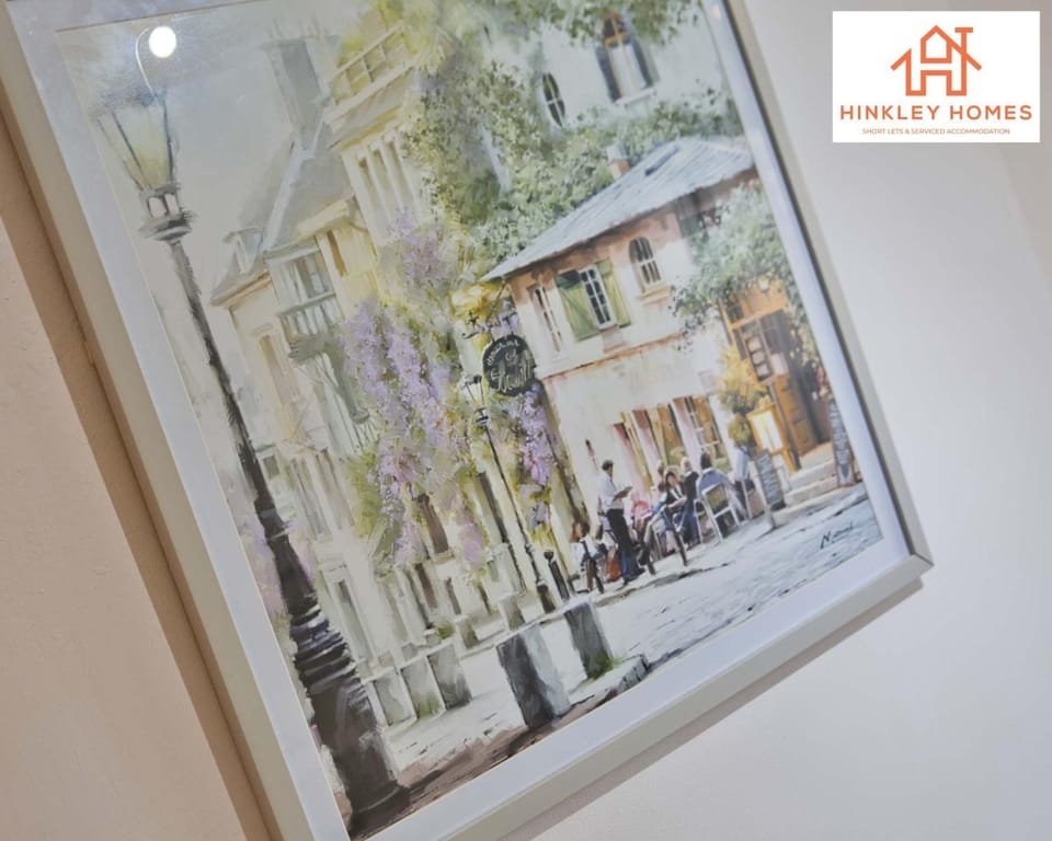 Centrally Tucked Away Private 4bed - Free parking! By Hinkley Homes Short Lets & Serviced Accommodation House in Bridgwater