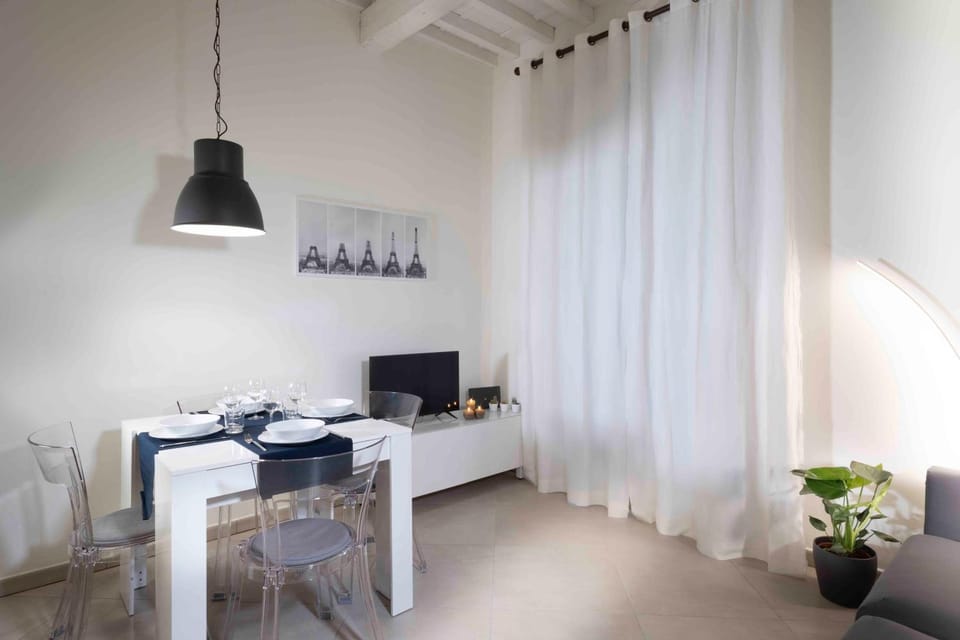 TV and multimedia, Dining area