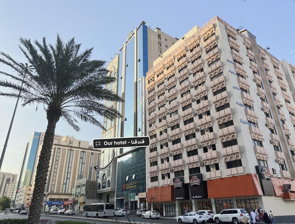 Property building, Day, Neighbourhood, City view, Street view, Location