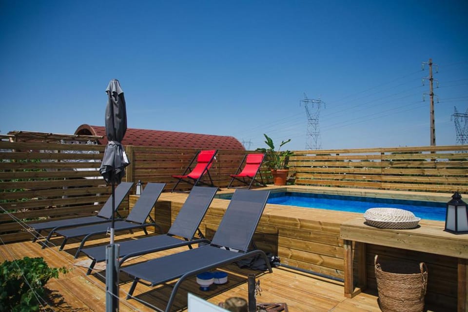 Moment's in Nature Vineyard Bungalows Pool & Jacuzzi Vacation rental in Palmela