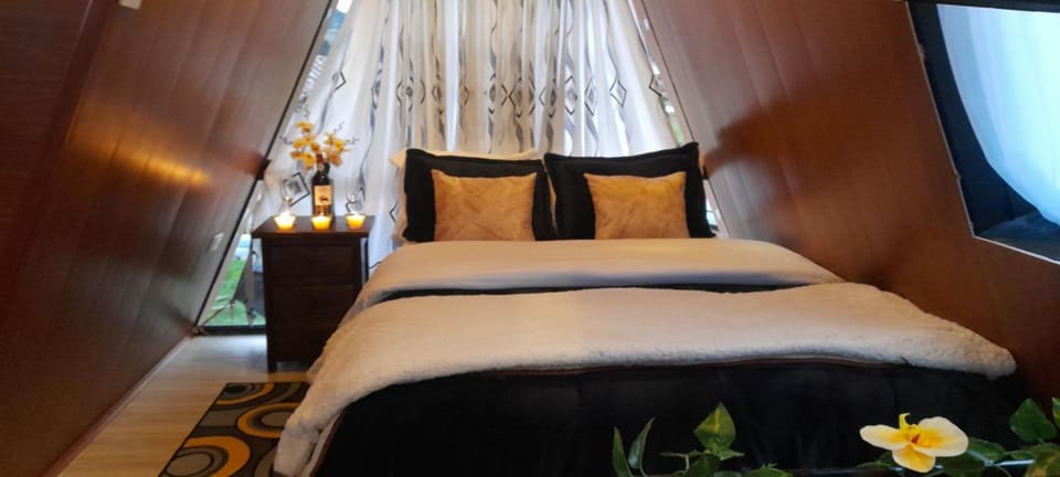 Glamping y Cabañas el Encanto-Girasoles Campground/ 
RV Resort in Boyaca
