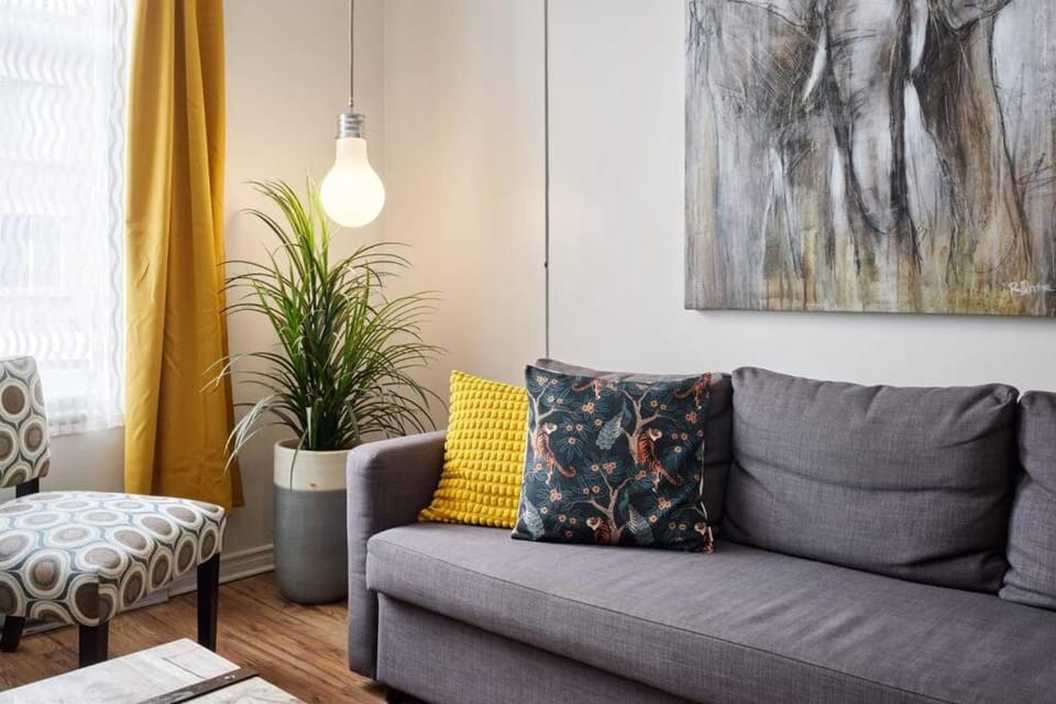 Living room, Decorative detail, Seating area