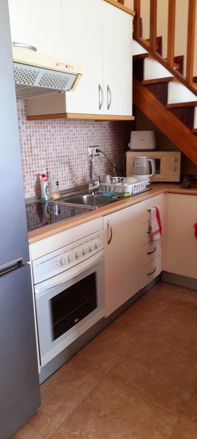 Kitchen or kitchenette, Communal kitchen