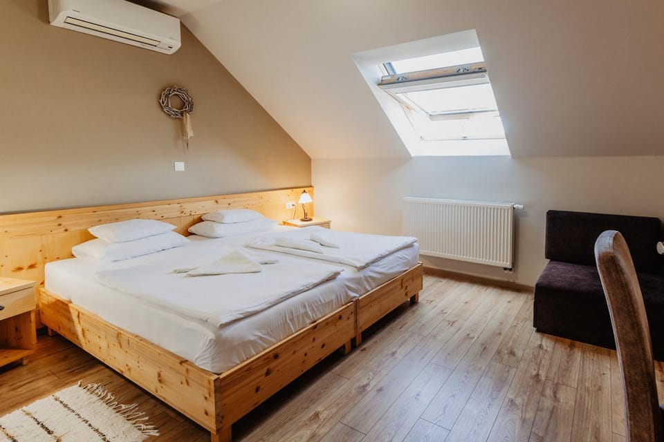 Bed, Photo of the whole room, Bedroom, towels, air conditioner