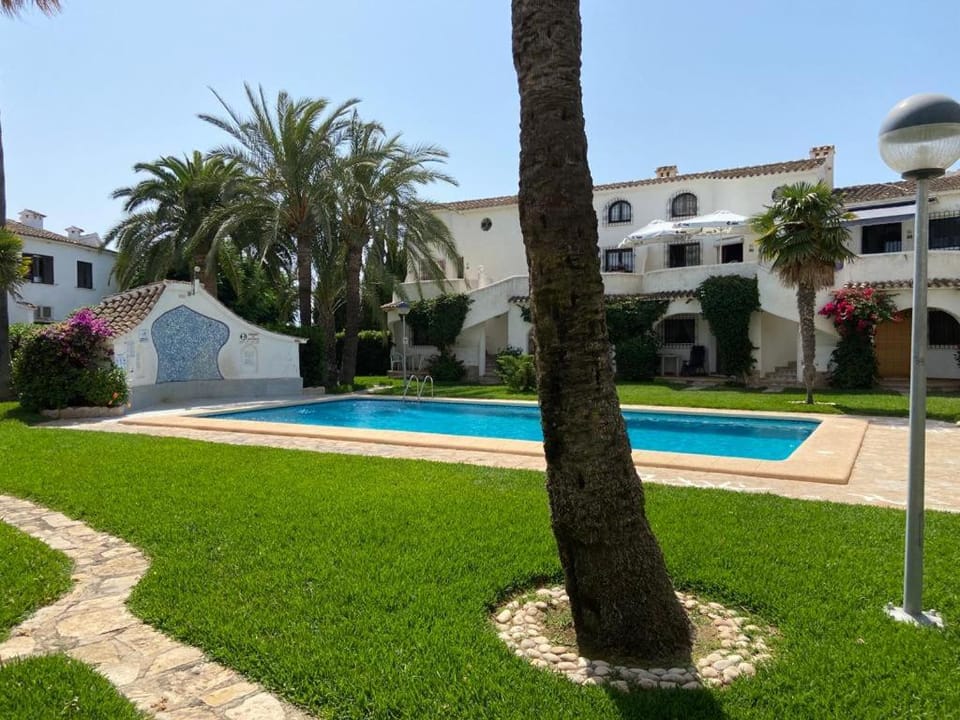 Garden, Swimming pool