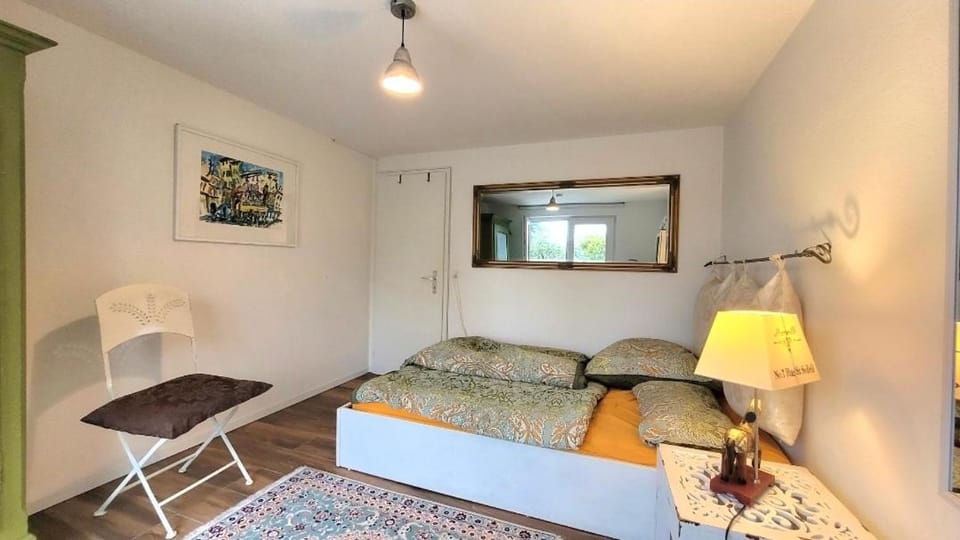 Bed, Photo of the whole room