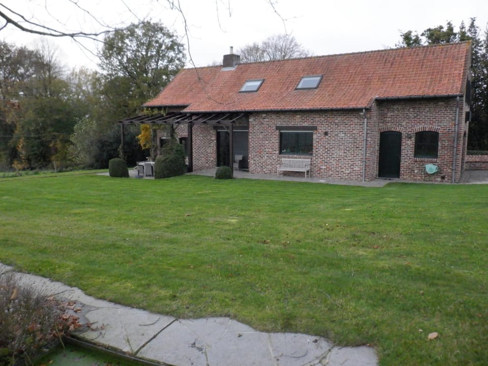 Vakantiehuis Montezicht in de groene heuvels van Dranouter House in Flanders