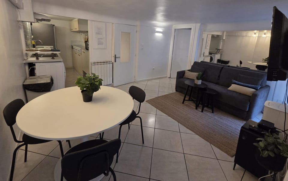 Le Cosy - Place Masséna Apartment in Nice