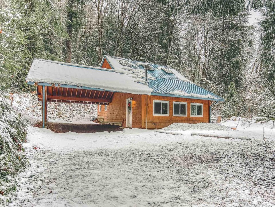 Firwood Cabin - Meredith Lodging Cabin in Clackamas County