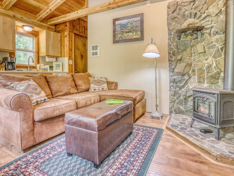 Riverwood Hideaway House in Mount Hood Village